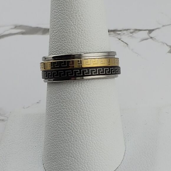 NWOT Unisex Stainless Steel Spinner Ring Black Gold sz 8 - Picture 3 of 4